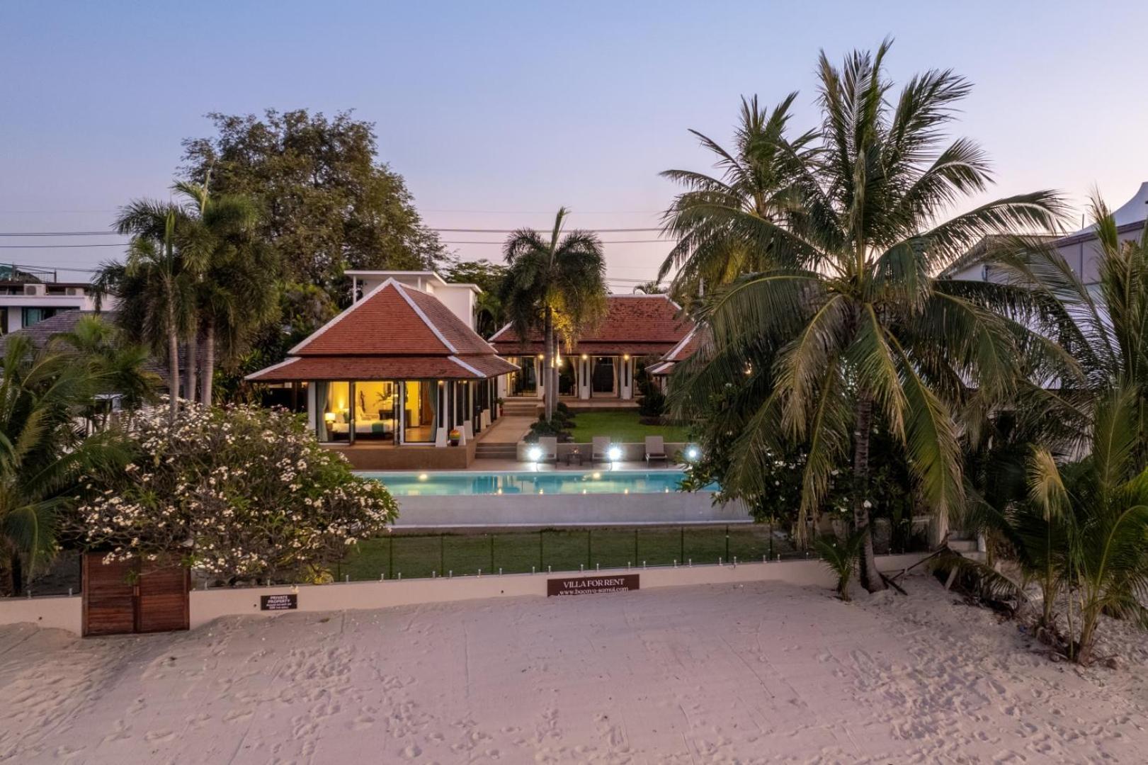 Bacaya Beachfront Villa Bang Rak Beach  Buitenkant foto