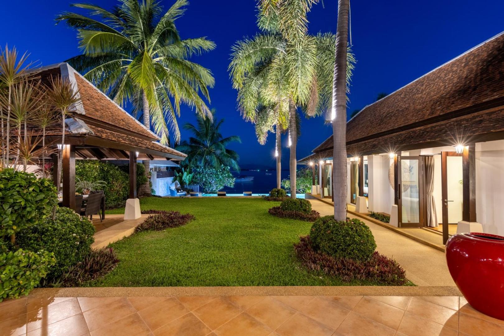Bacaya Beachfront Villa Bang Rak Beach  Buitenkant foto