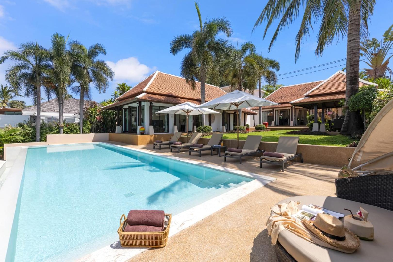 Bacaya Beachfront Villa Bang Rak Beach  Buitenkant foto