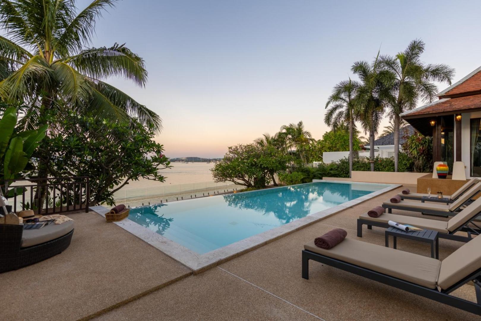Bacaya Beachfront Villa Bang Rak Beach  Buitenkant foto
